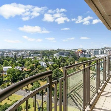 Bright One Bedroom Beauty With Balcony And Unbeatable Views 오클랜드 외부 사진